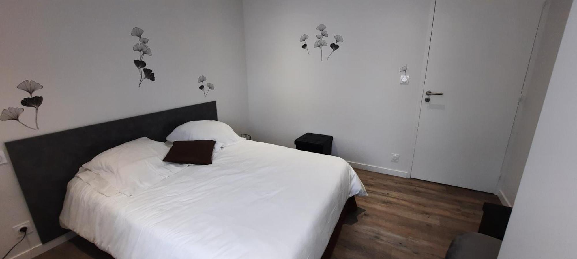 Les Appartements De La B Saint-Benoît-des-Ondes Exteriör bild
