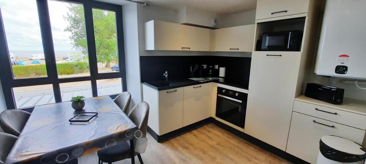 Les Appartements De La B Saint-Benoît-des-Ondes Exteriör bild