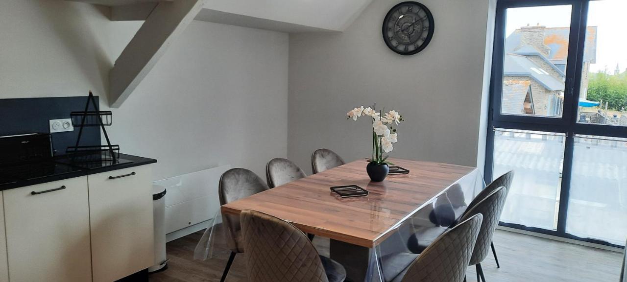 Les Appartements De La B Saint-Benoît-des-Ondes Exteriör bild