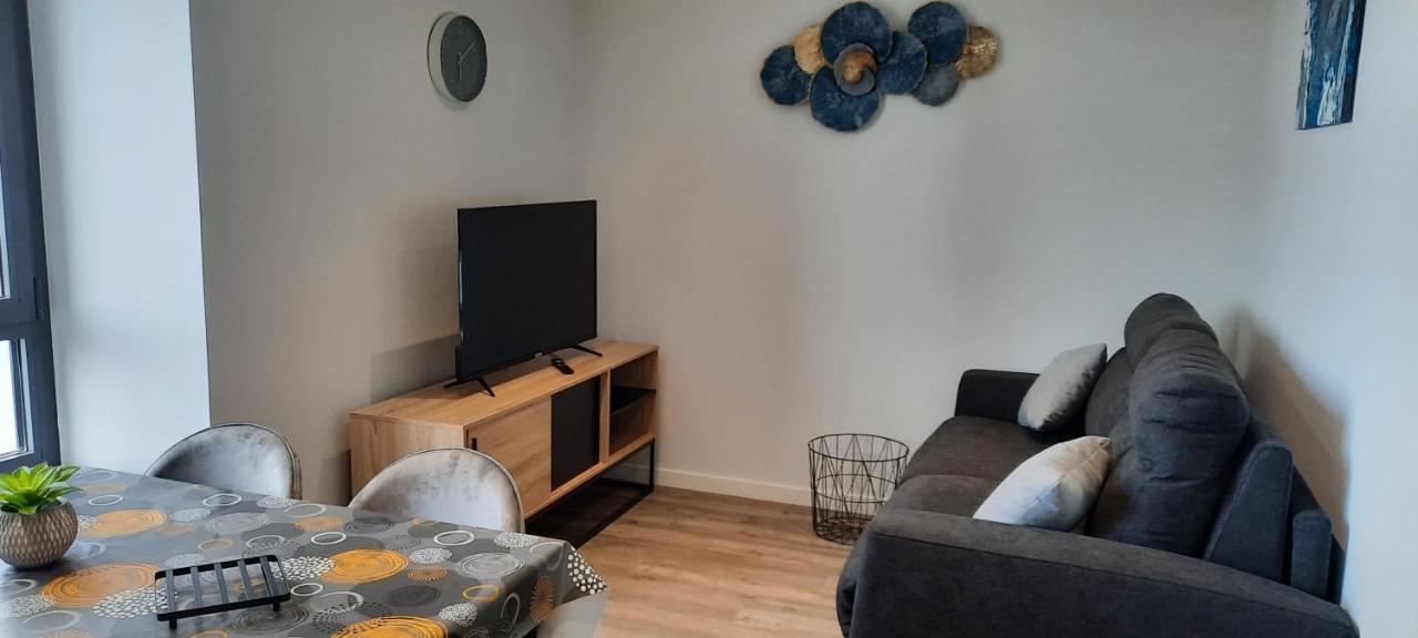 Les Appartements De La B Saint-Benoît-des-Ondes Exteriör bild