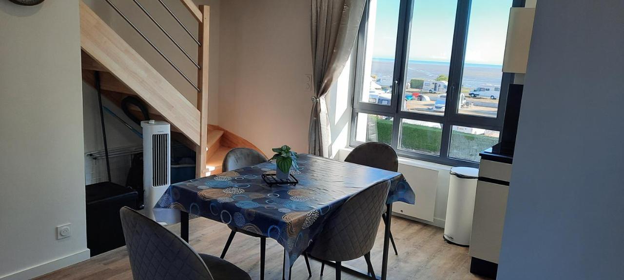 Les Appartements De La B Saint-Benoît-des-Ondes Exteriör bild