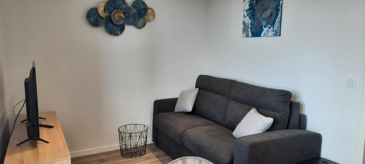 Les Appartements De La B Saint-Benoît-des-Ondes Exteriör bild