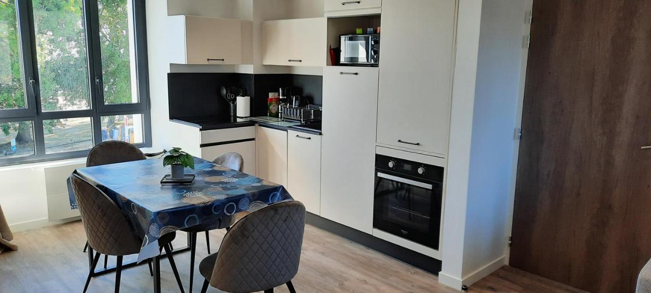 Les Appartements De La B Saint-Benoît-des-Ondes Exteriör bild