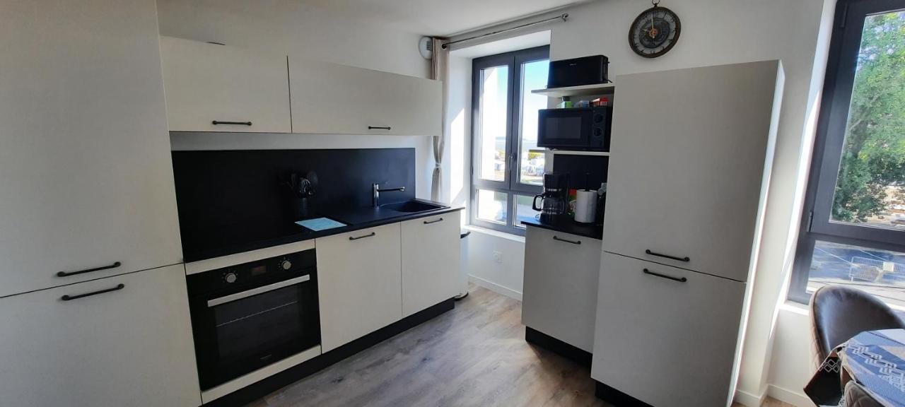 Les Appartements De La B Saint-Benoît-des-Ondes Exteriör bild