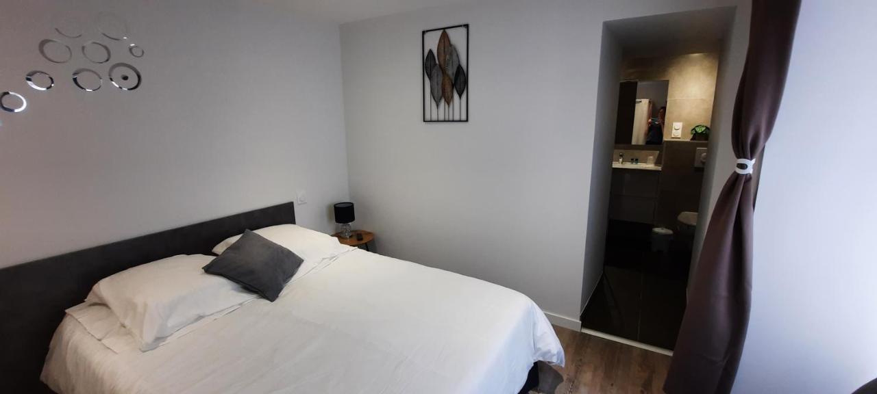 Les Appartements De La B Saint-Benoît-des-Ondes Exteriör bild