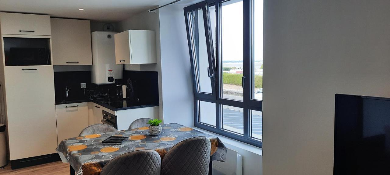 Les Appartements De La B Saint-Benoît-des-Ondes Exteriör bild