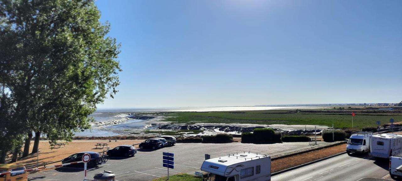 Les Appartements De La B Saint-Benoît-des-Ondes Exteriör bild