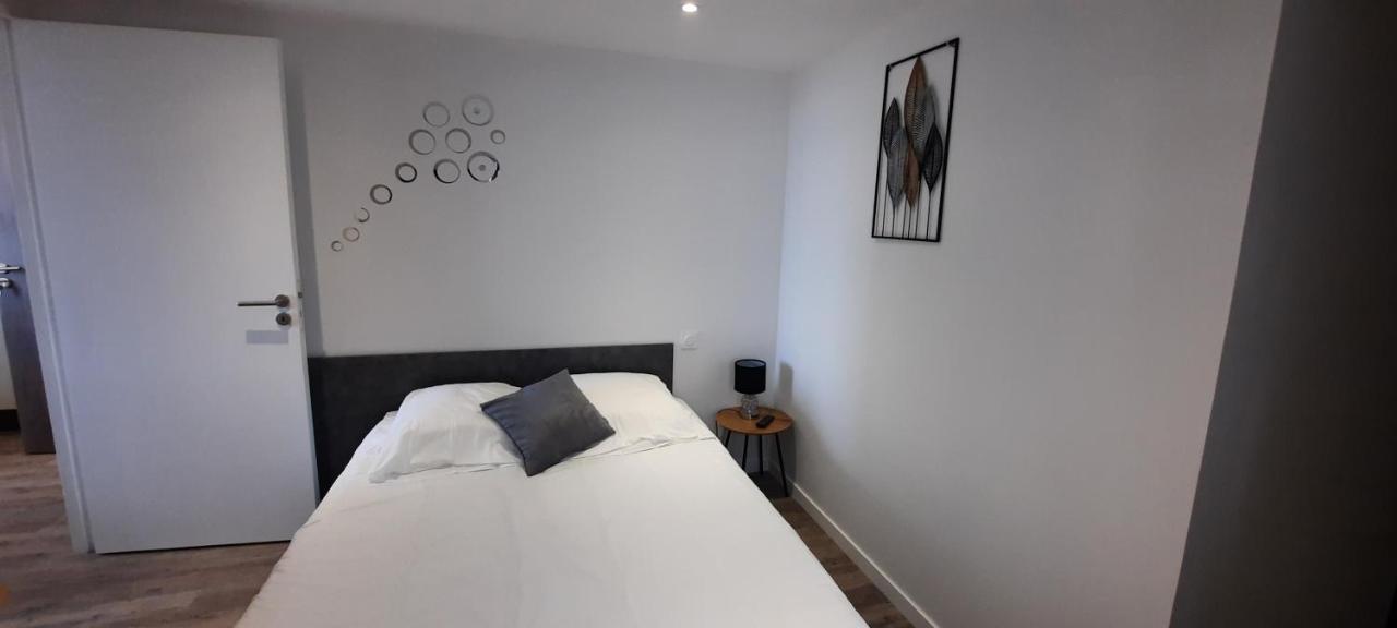 Les Appartements De La B Saint-Benoît-des-Ondes Exteriör bild