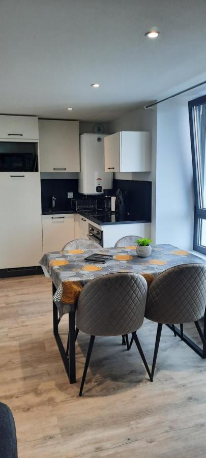 Les Appartements De La B Saint-Benoît-des-Ondes Exteriör bild